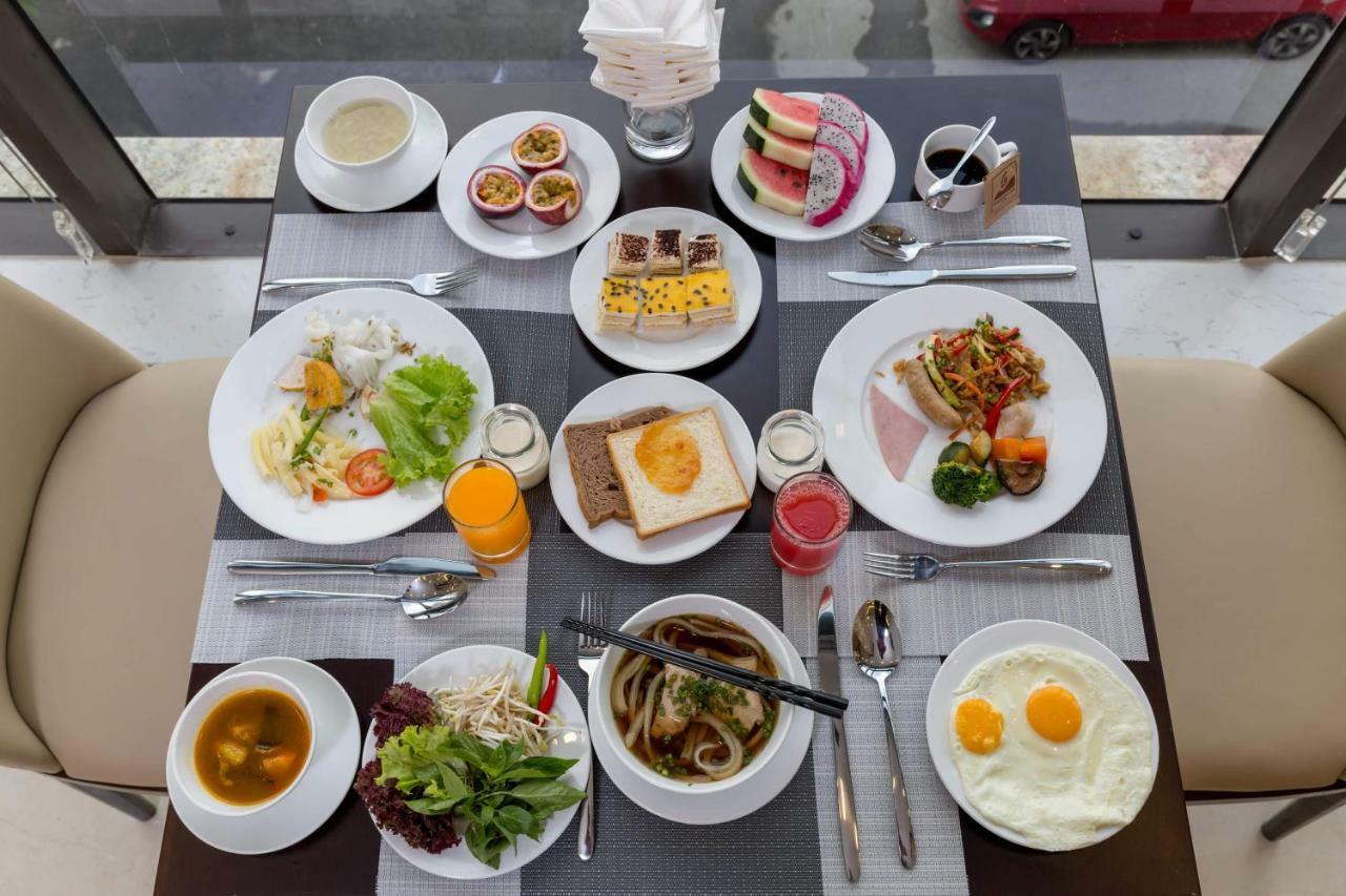 โรงแรมโกลเดนไลน์ ดานัง ภายนอก รูปภาพ
